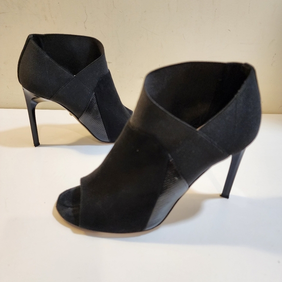 Diane Von Furstenberg Stylish Black Peep-Toe High Heeled Booties Size 7B - Picture 5 of 14